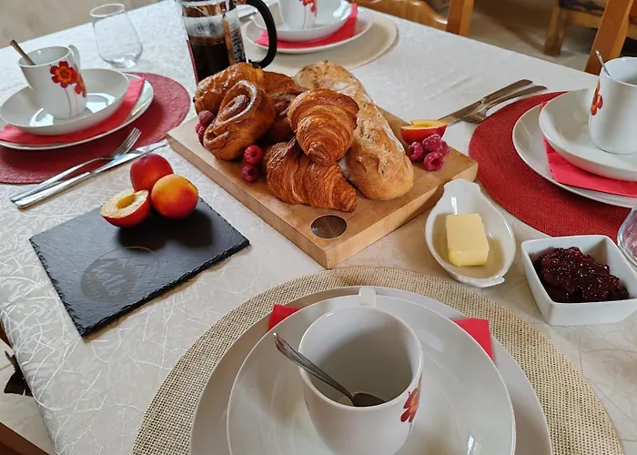 Hello Pyrenees Hébergement de vacances *